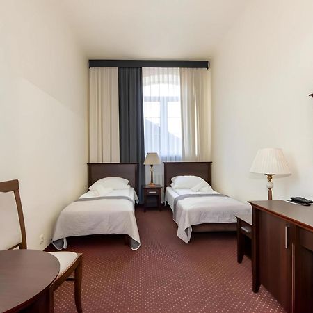 Savoy Bed & Breakfast Spala Bagian luar foto