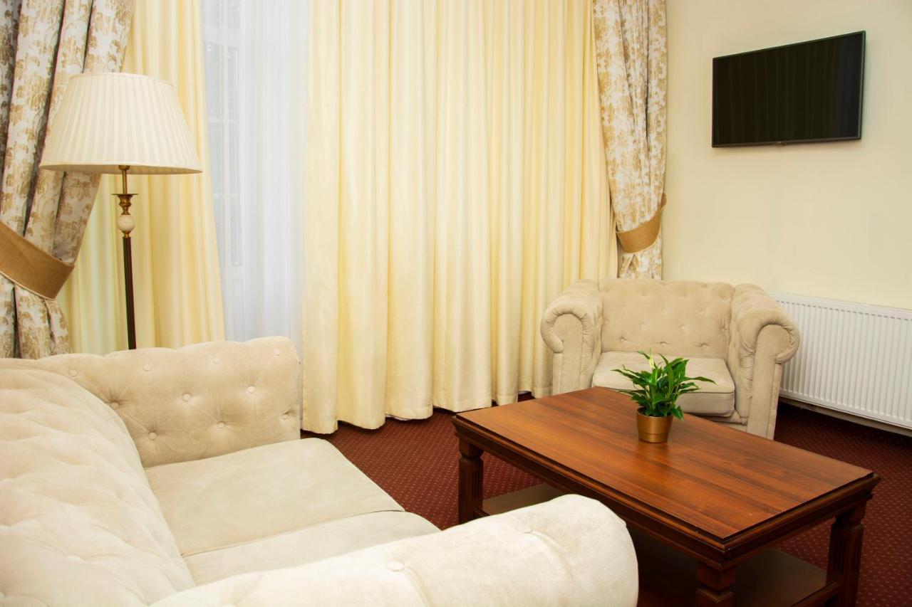 Savoy Bed & Breakfast Spala Bagian luar foto
