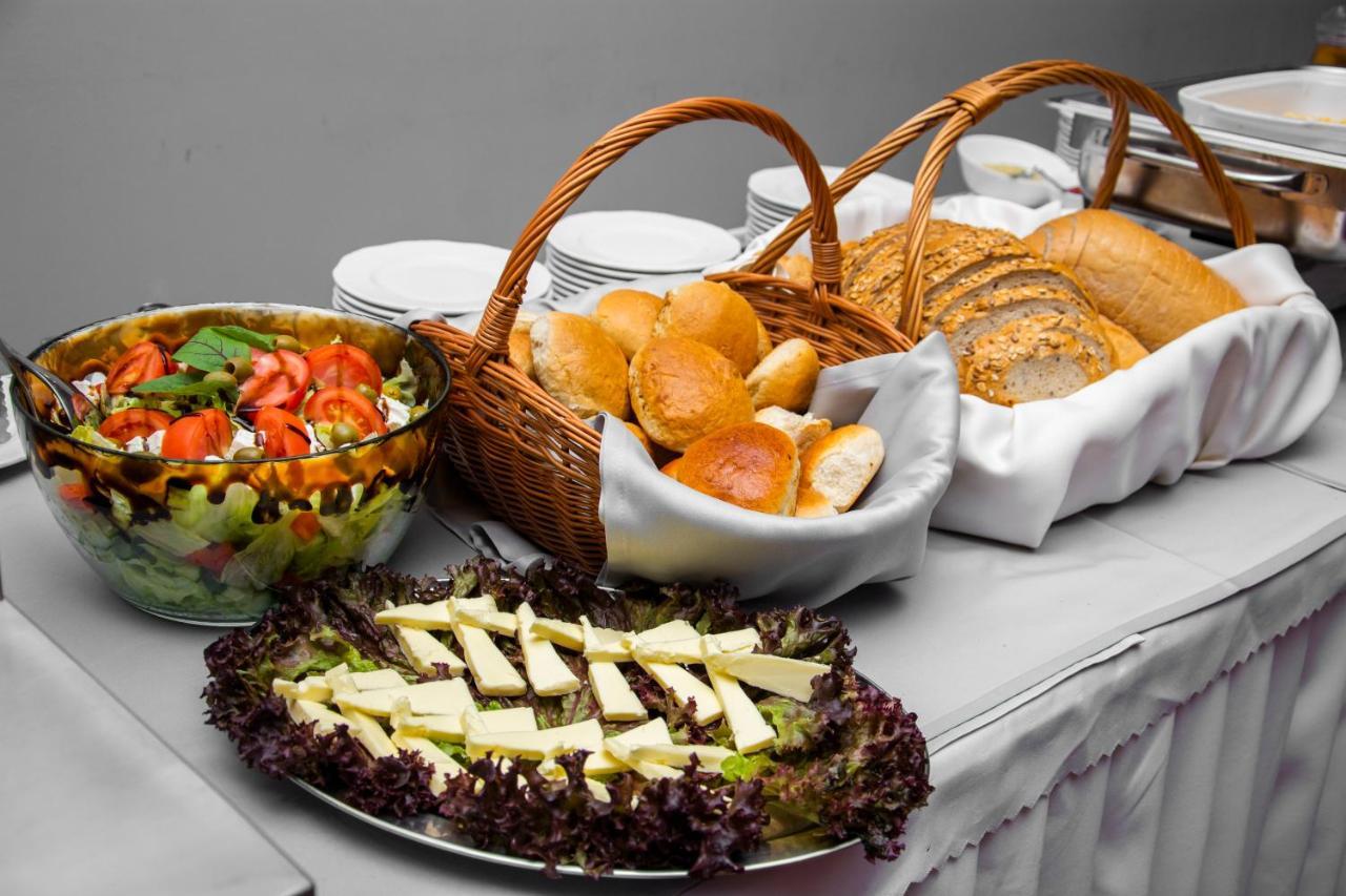 Savoy Bed & Breakfast Spala Bagian luar foto