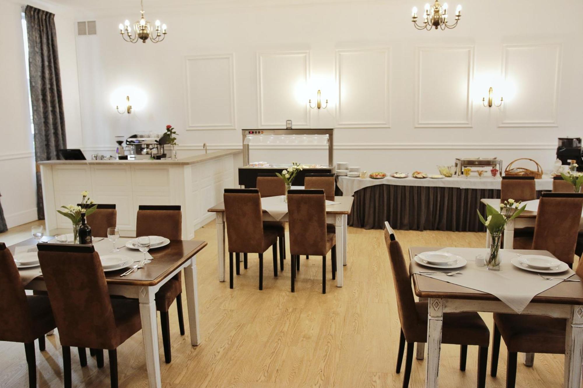 Savoy Bed & Breakfast Spala Bagian luar foto