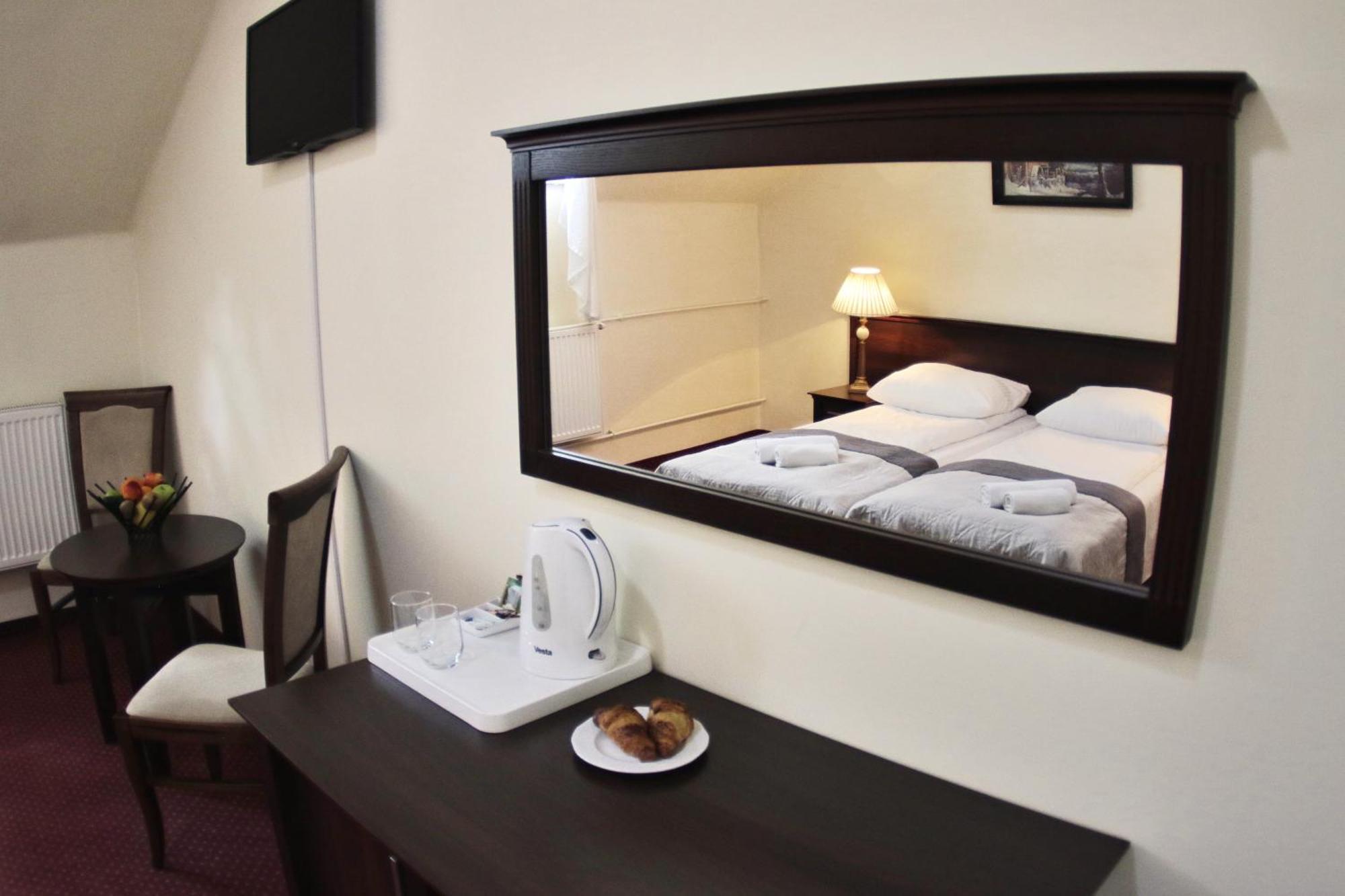 Savoy Bed & Breakfast Spala Bagian luar foto