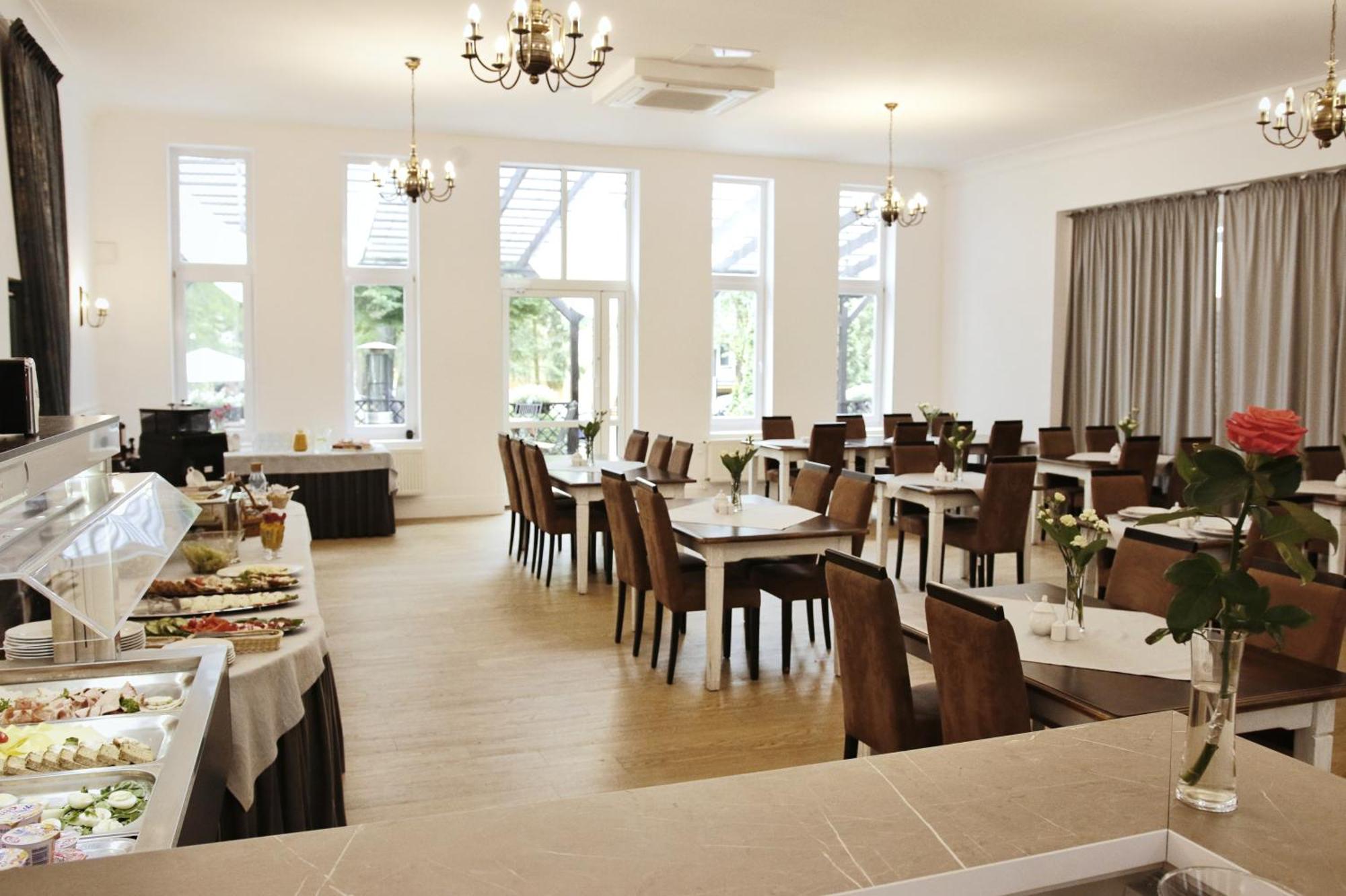 Savoy Bed & Breakfast Spala Bagian luar foto