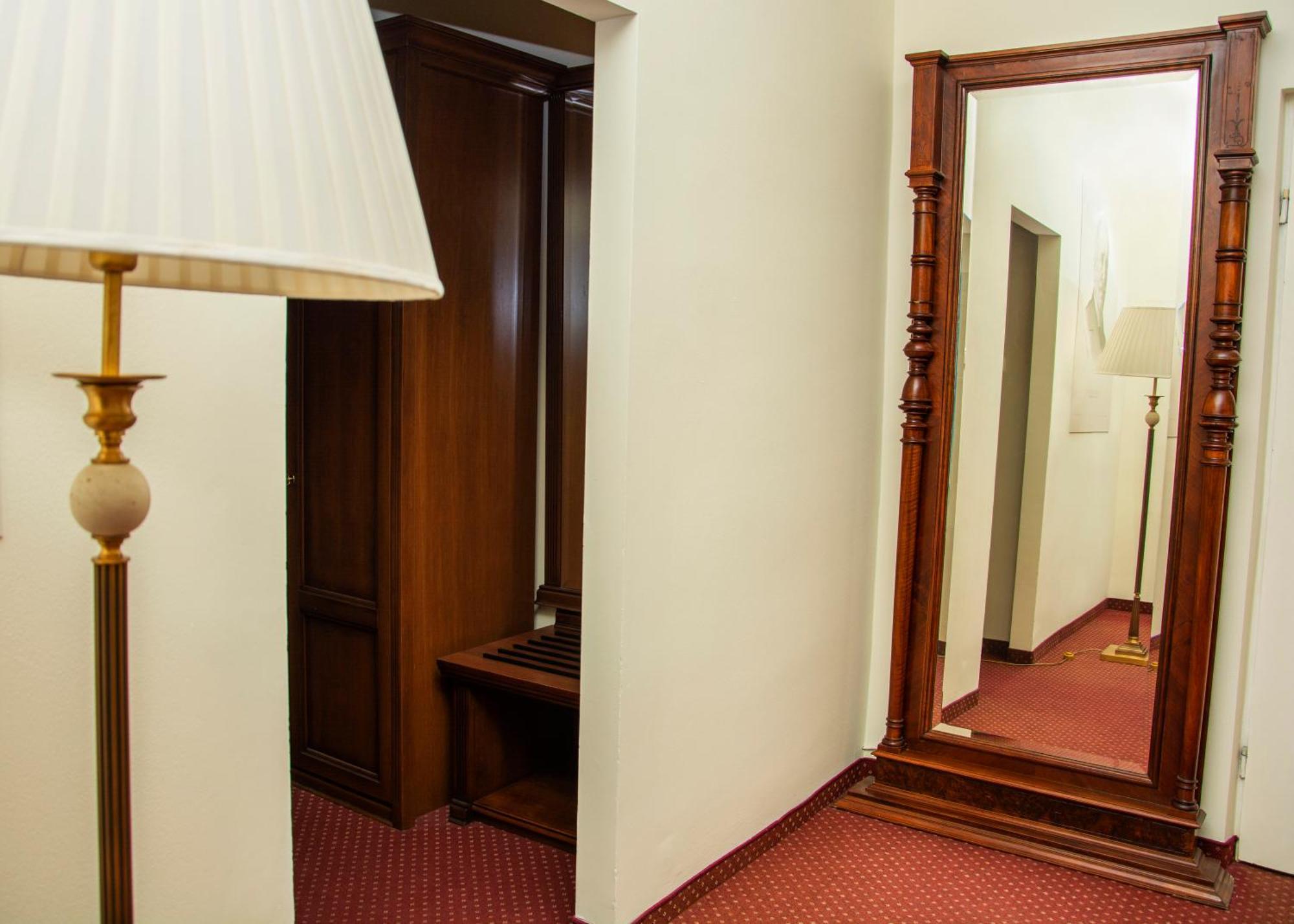 Savoy Bed & Breakfast Spala Bagian luar foto
