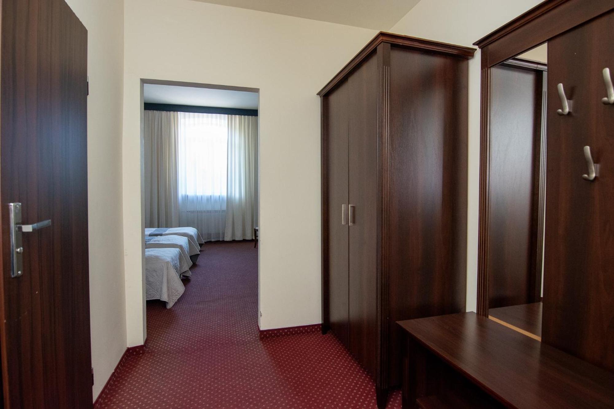 Savoy Bed & Breakfast Spala Bagian luar foto